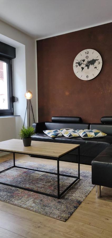 L'Estrade, appartement de standing en hyper-centre Sarreguemines Buitenkant foto